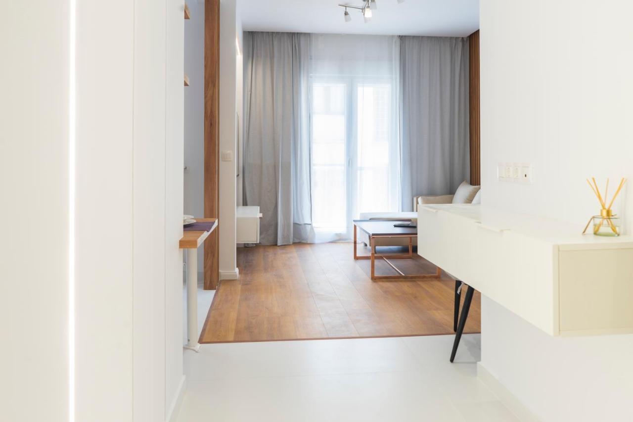 New Modern Style Home Next To The Train Station Thessalonique Extérieur photo