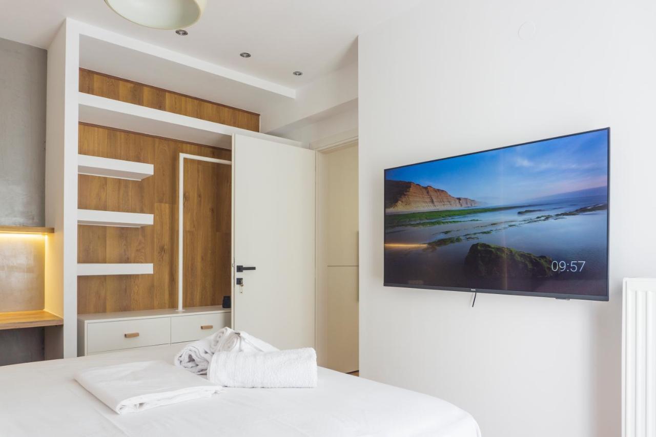 New Modern Style Home Next To The Train Station Thessalonique Extérieur photo